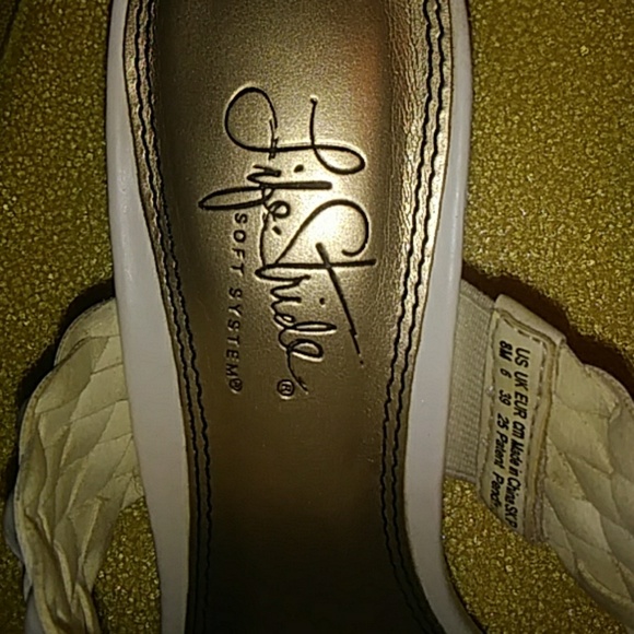 Woman's Shoes - Picture 5 of 5